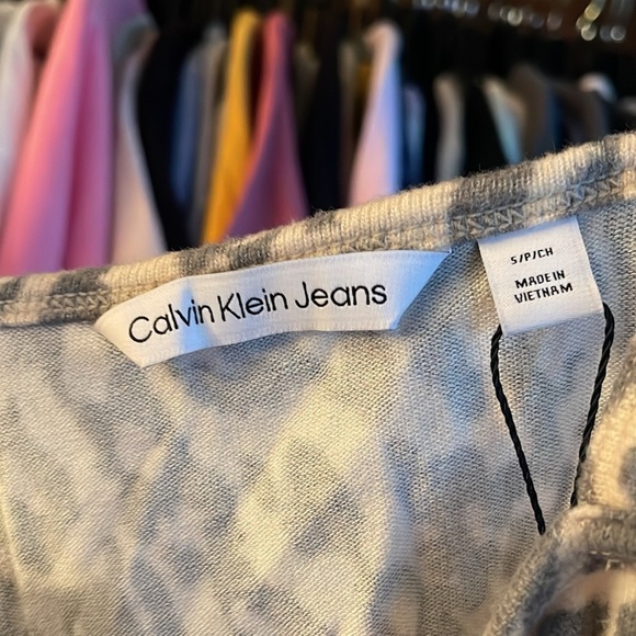 Calvin Klein crop tank - Picture 6 of 7